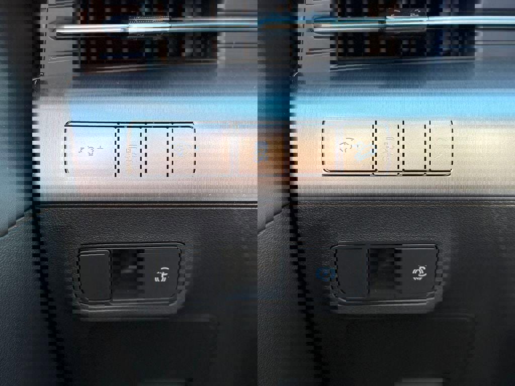 New 2026 Hyundai Kona SEL Premium image 25