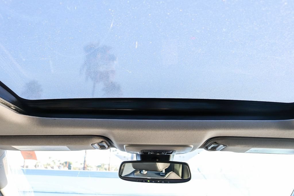 Used 2021 Toyota Camry XSE w/ Navigation Package FWD image 18