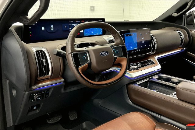 Used 2025 Ford Expedition King Ranch AWD/4WD image 17