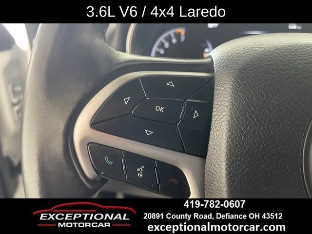 Used 2020 Jeep Grand Cherokee Laredo AWD/4WD image 39