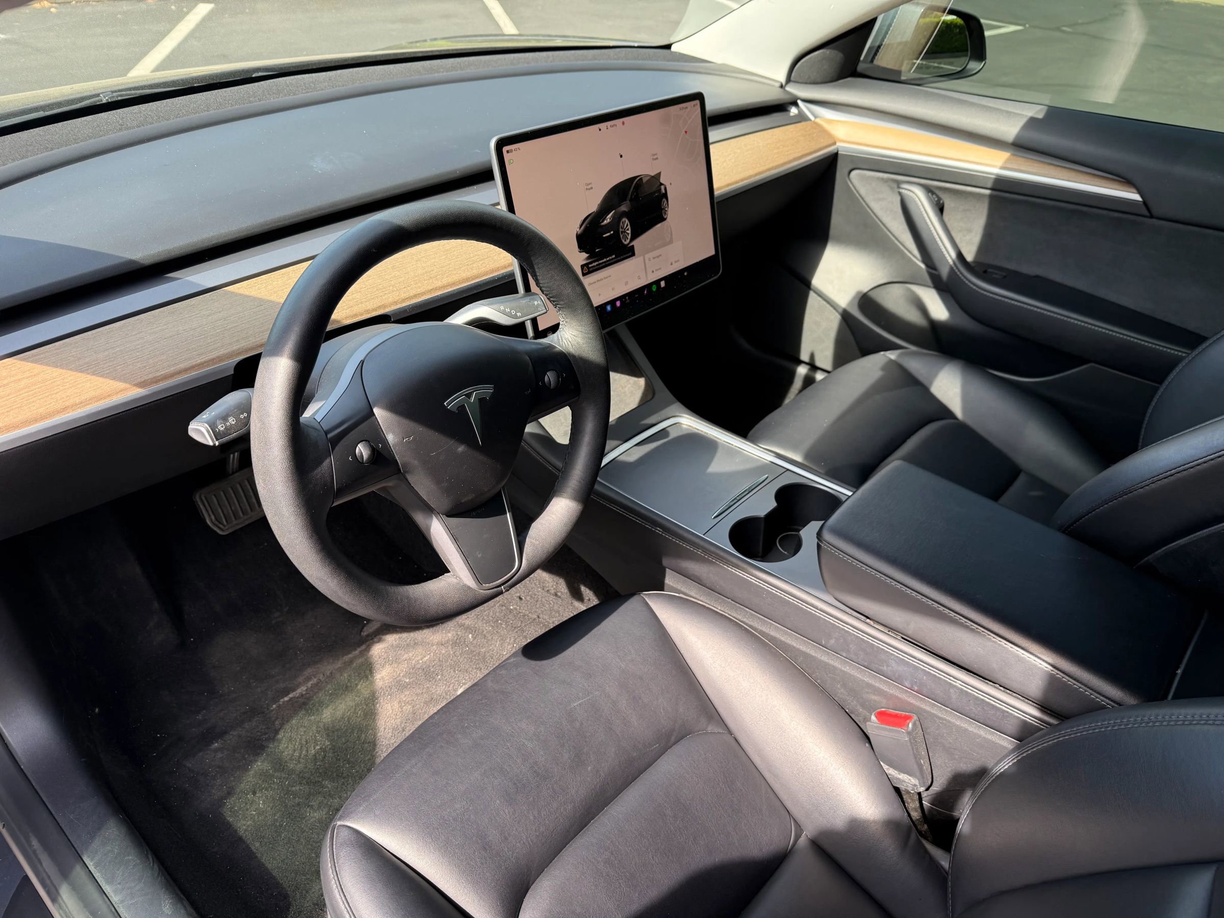 Used 2022 Tesla Model 3 Standard Range image 12