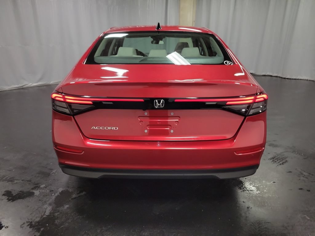 Used 2025 Honda Accord SE image 7