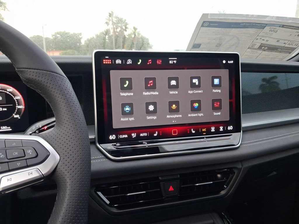 New 2026 Volkswagen Tiguan SE R-Line FWD image 9