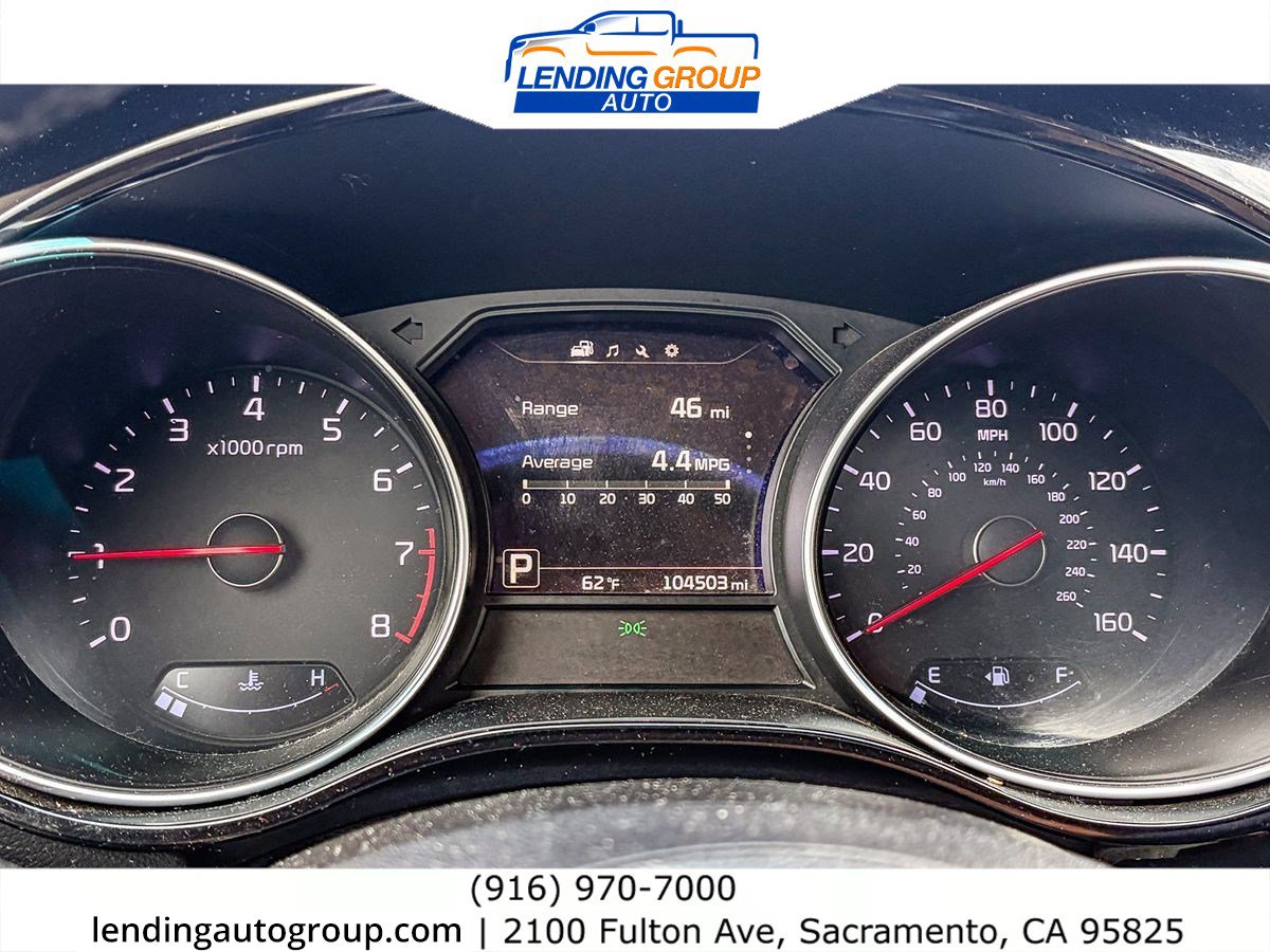 Used 2015 Kia Sedona EX w/ EX Premium Plus Package FWD image 23