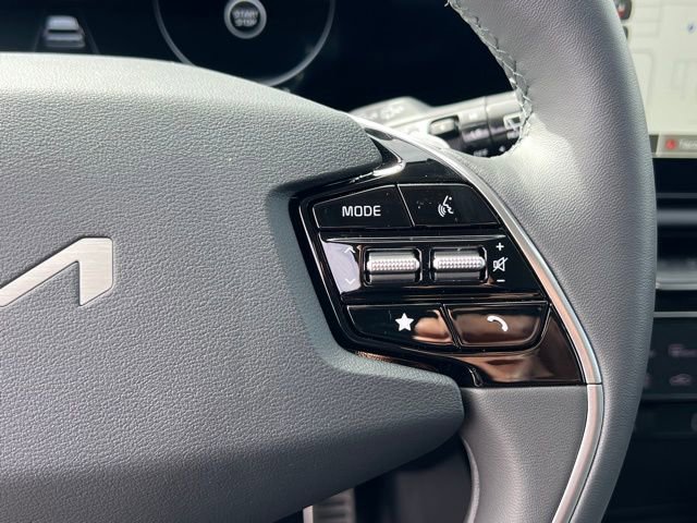 New 2026 Kia Niro Wave FWD image 24