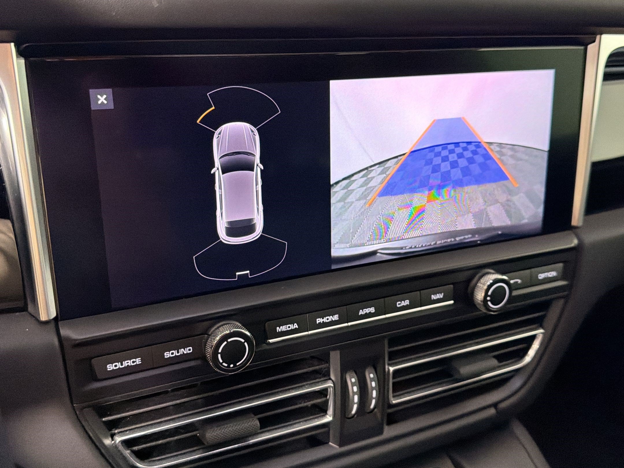 Certified 2019 Porsche Macan S AWD/4WD image 25