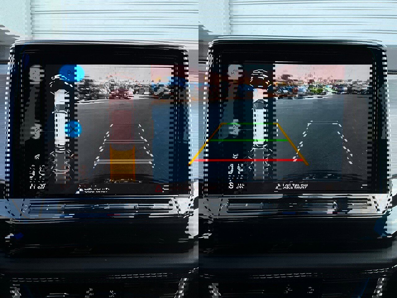 Used 2025 Volkswagen Atlas Cross Sport SE image 33