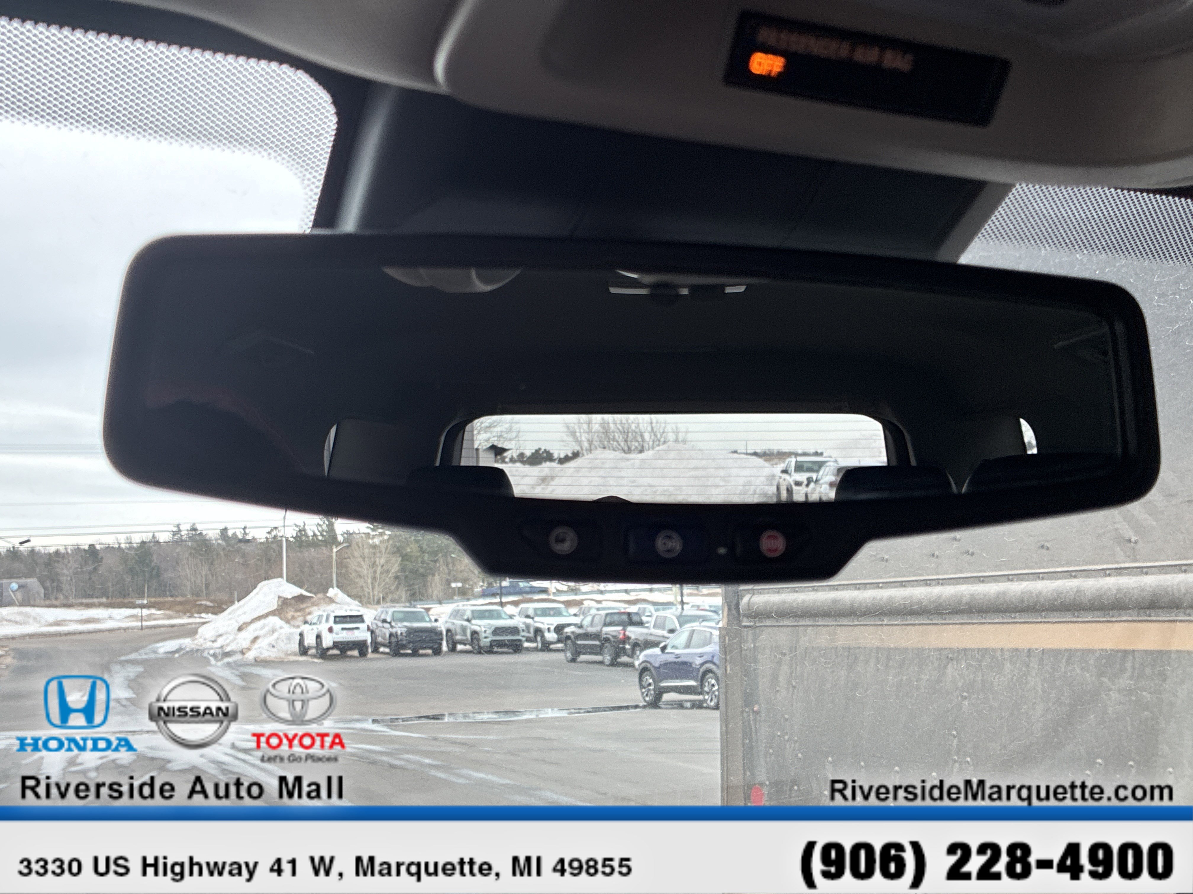 Used 2016 Chevrolet Equinox LTZ w/ Enhanced Convenience Package image 19