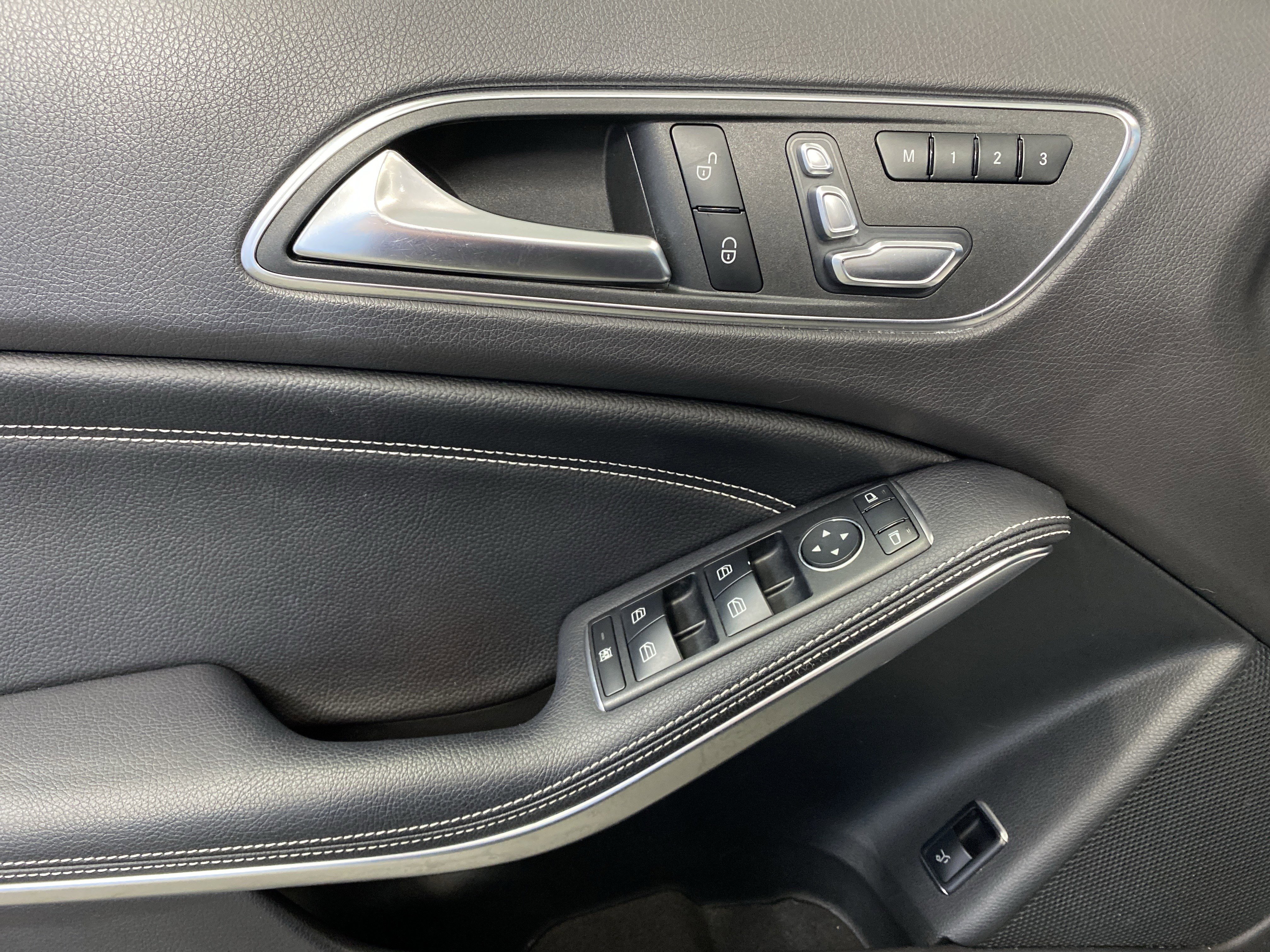 Used 2018 Mercedes-Benz GLA 250 4MATIC image 12