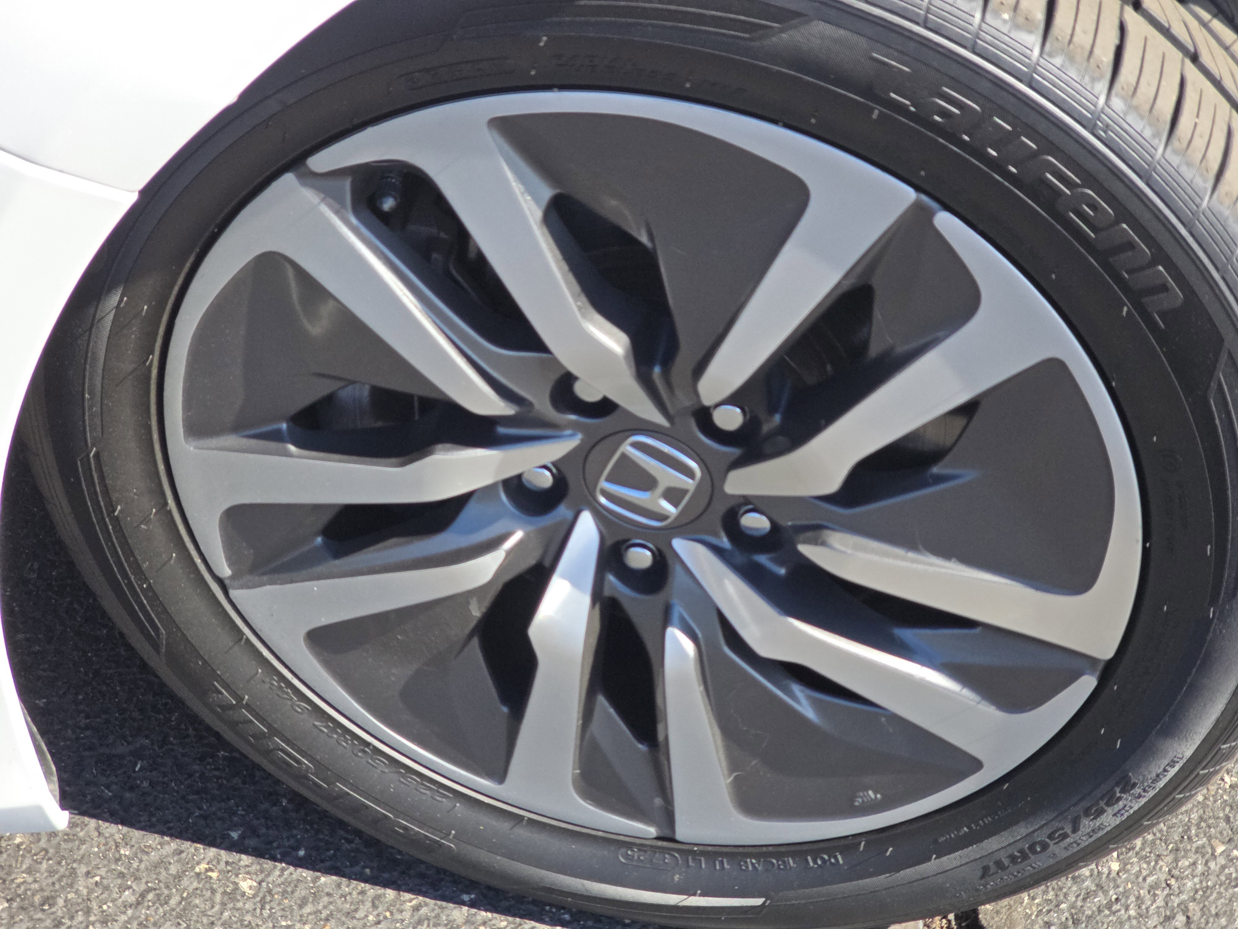 Used 2021 Honda Accord EX-L image 3