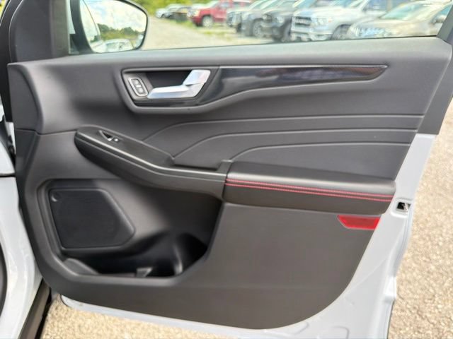 Used 2025 Ford Escape ST-Line Select AWD/4WD image 15
