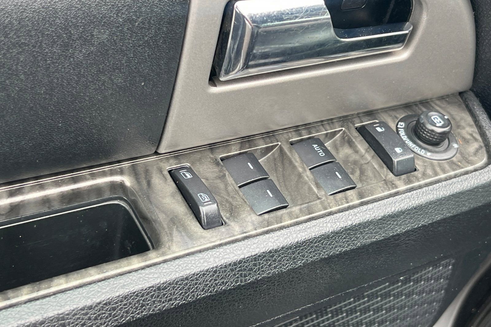 Used 2015 Ford Expedition EL Limited image 12