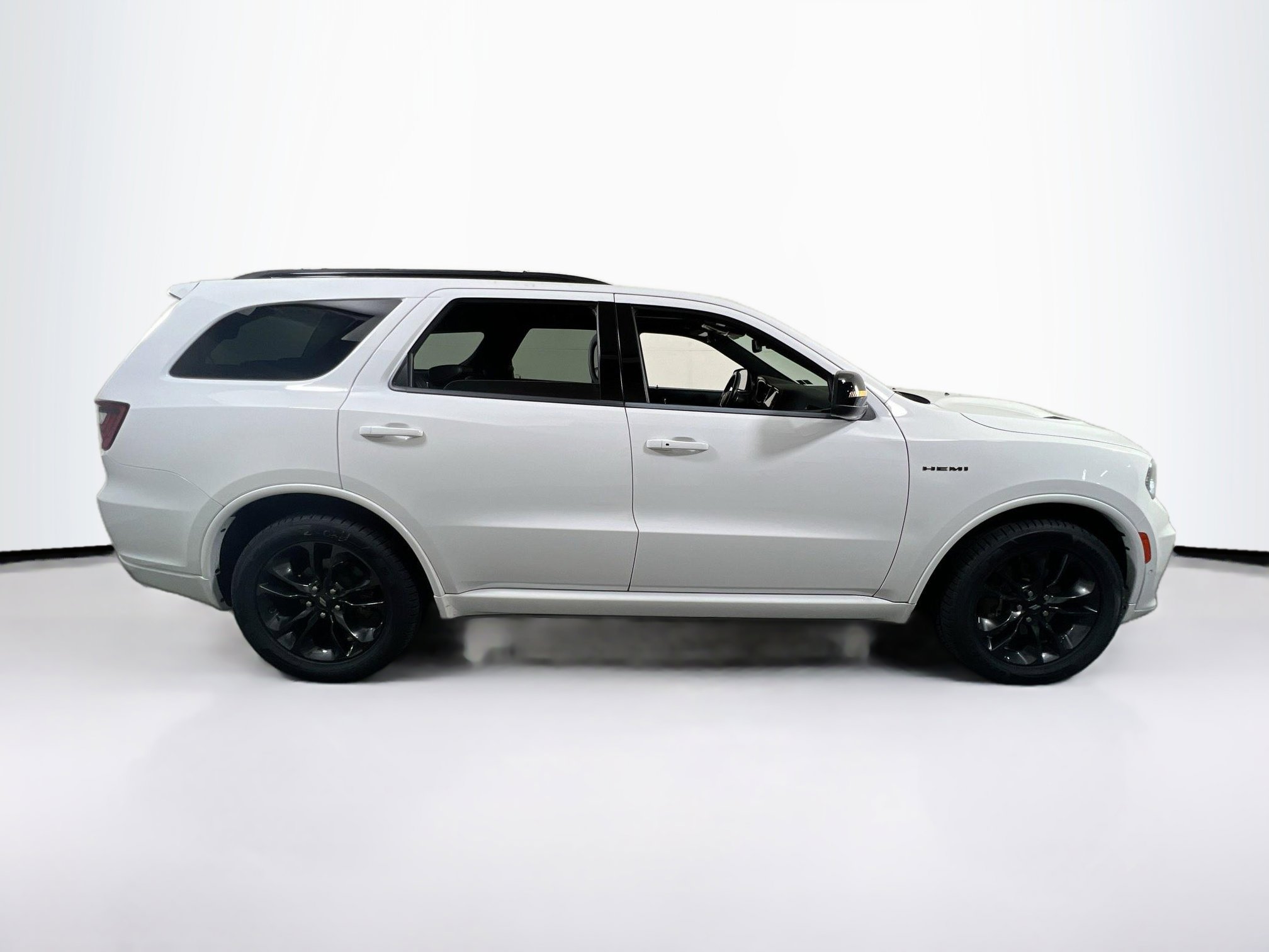 Used 2023 Dodge Durango R/T w/ Hemi Orange Plus Package image 4