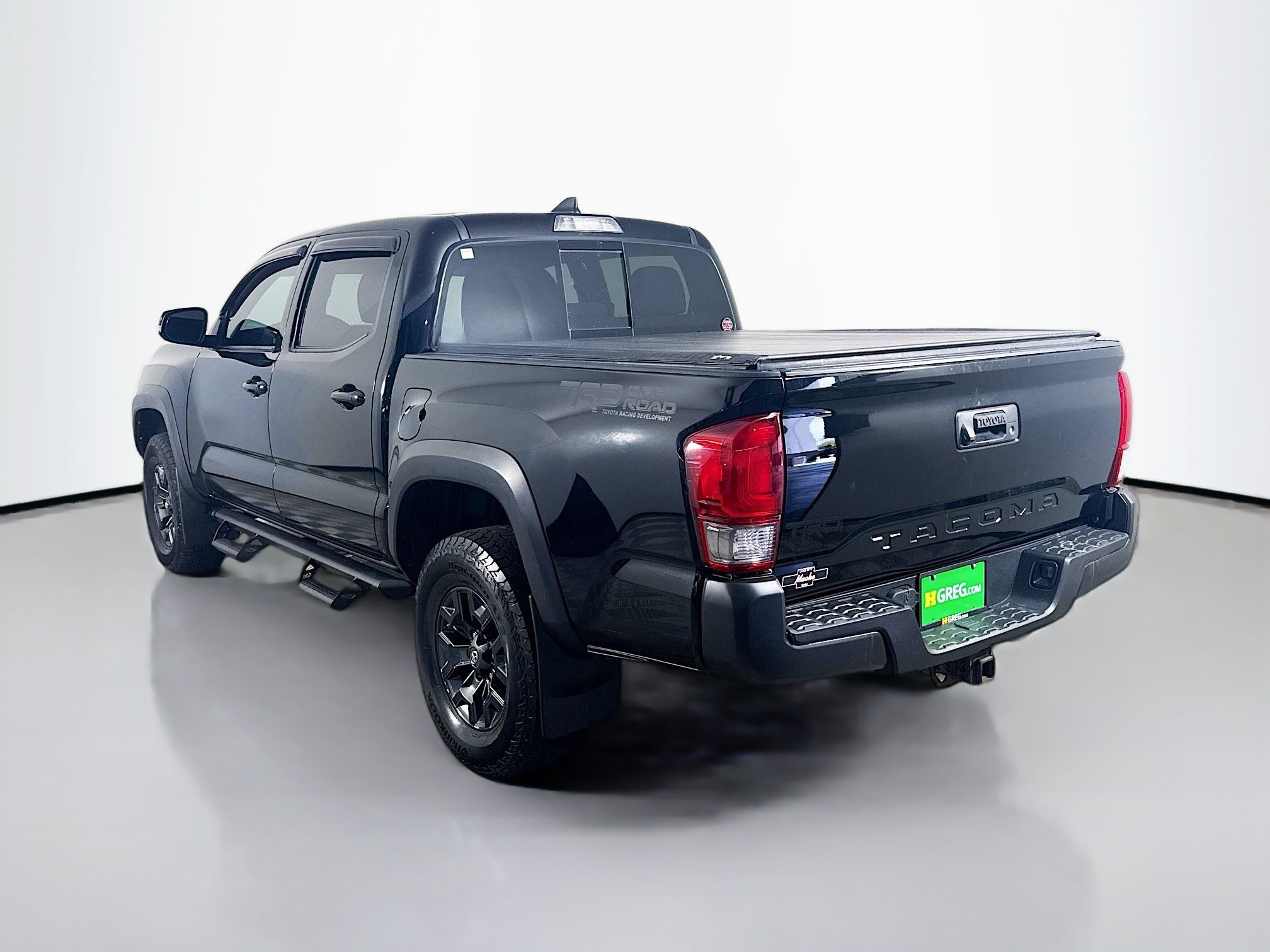 Used 2017 Toyota Tacoma TRD Off-Road w/ Tow Package (A/T) AWD/4WD image 7