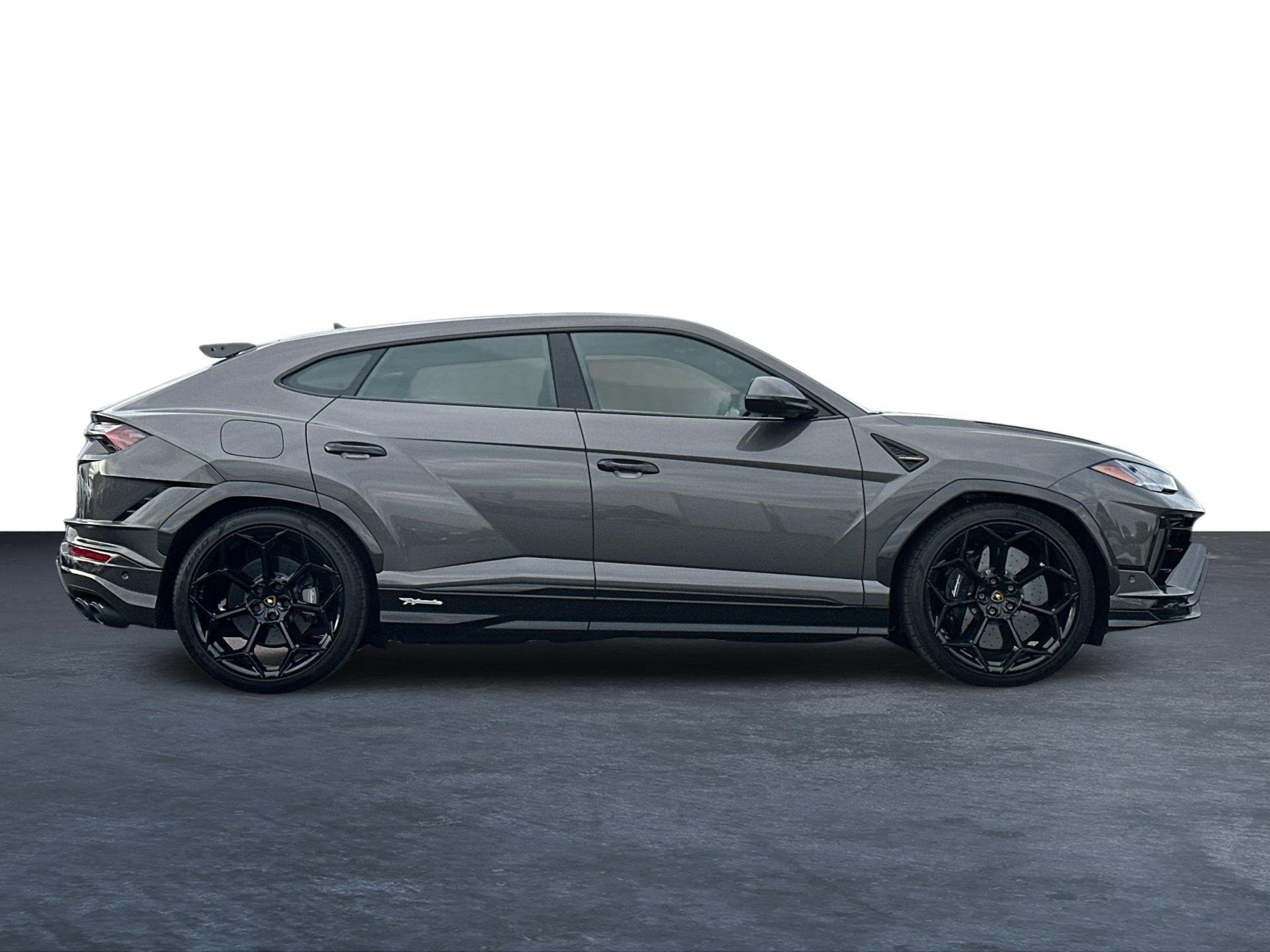 Used 2024 Lamborghini Urus Performante image 2