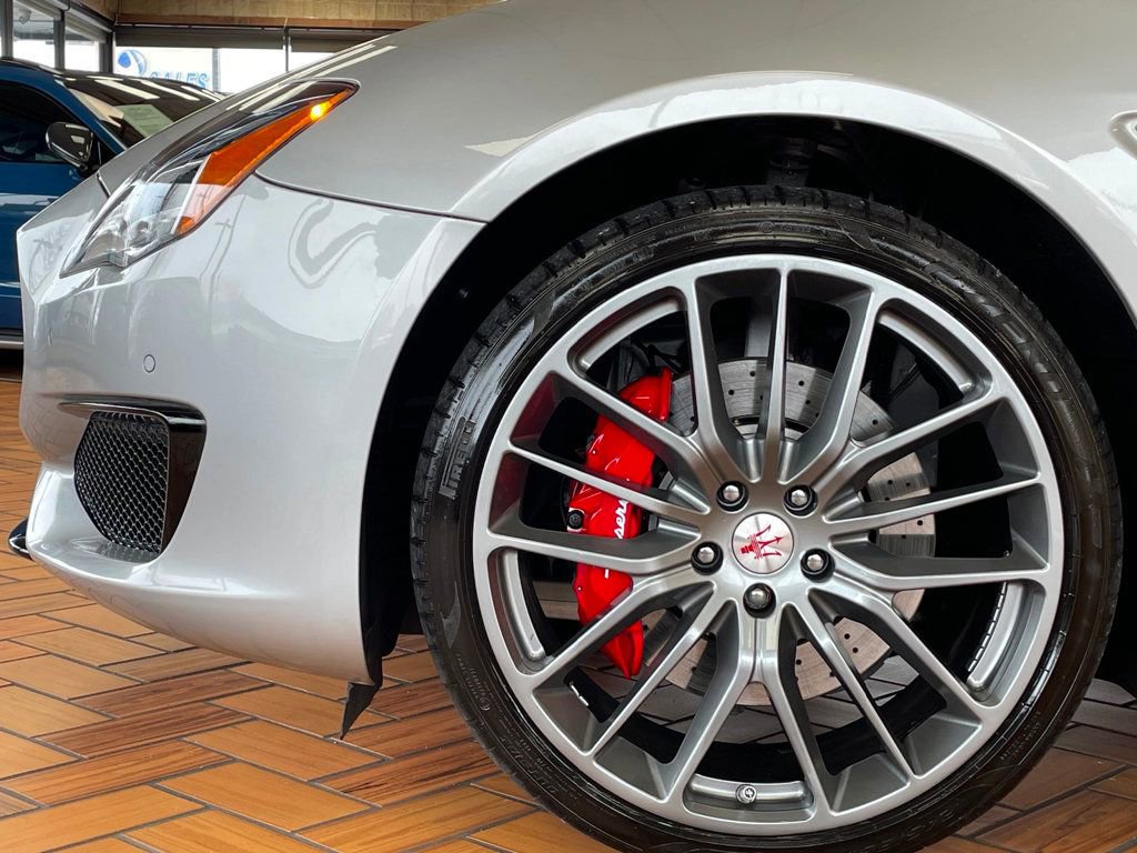 Used 2018 Maserati Quattroporte S GranSport Q4 AWD/4WD image 5