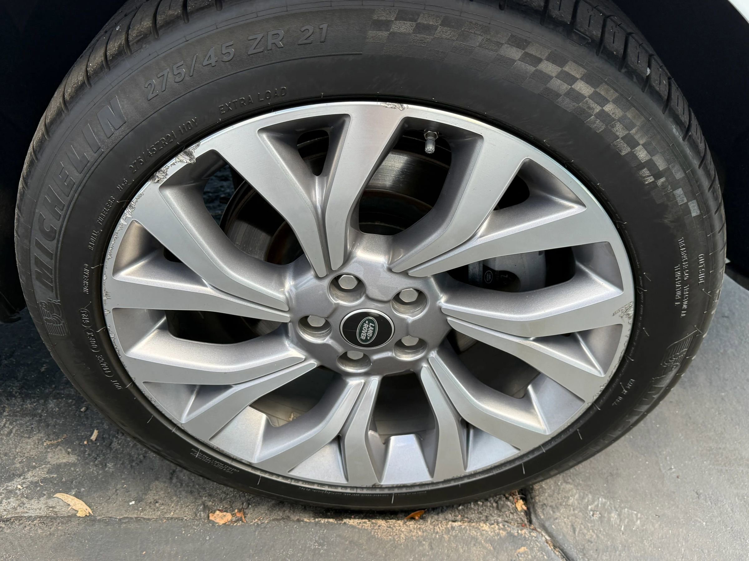 Used 2018 Land Rover Range Rover Autobiography image 45