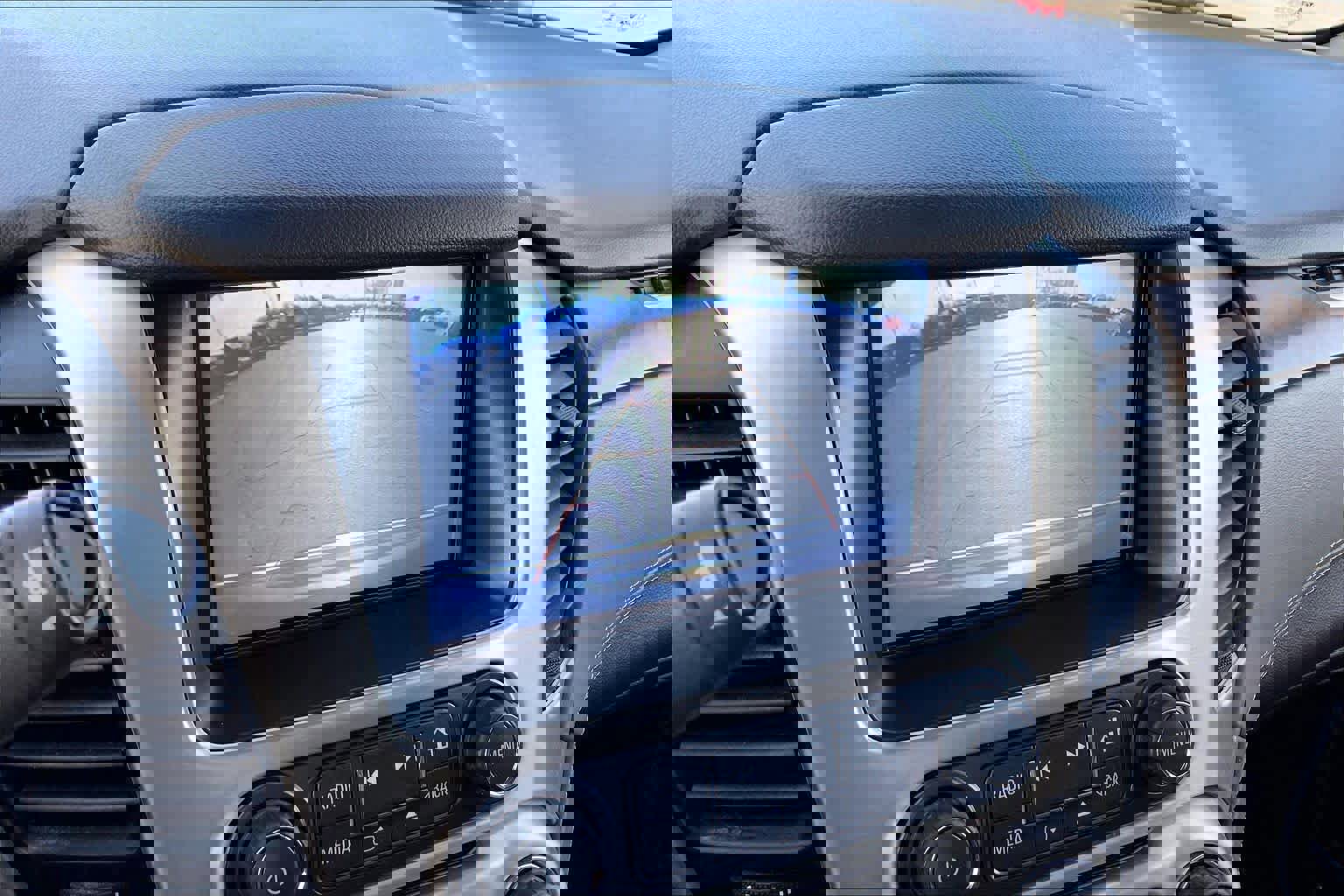 Used 2019 GMC Yukon Denali w/ Denali Ultimate Package image 26