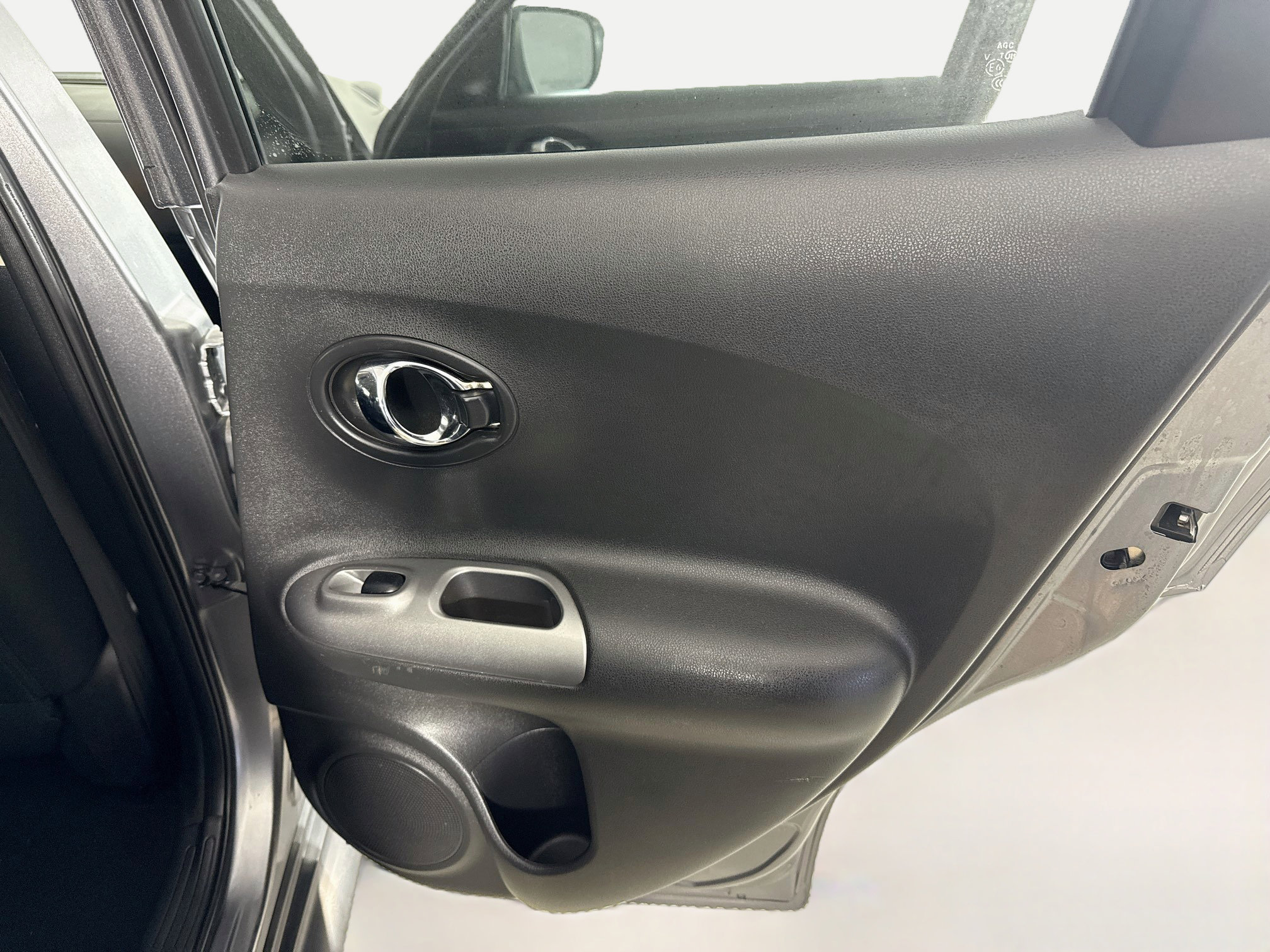 Used 2017 Nissan Juke SV FWD image 28