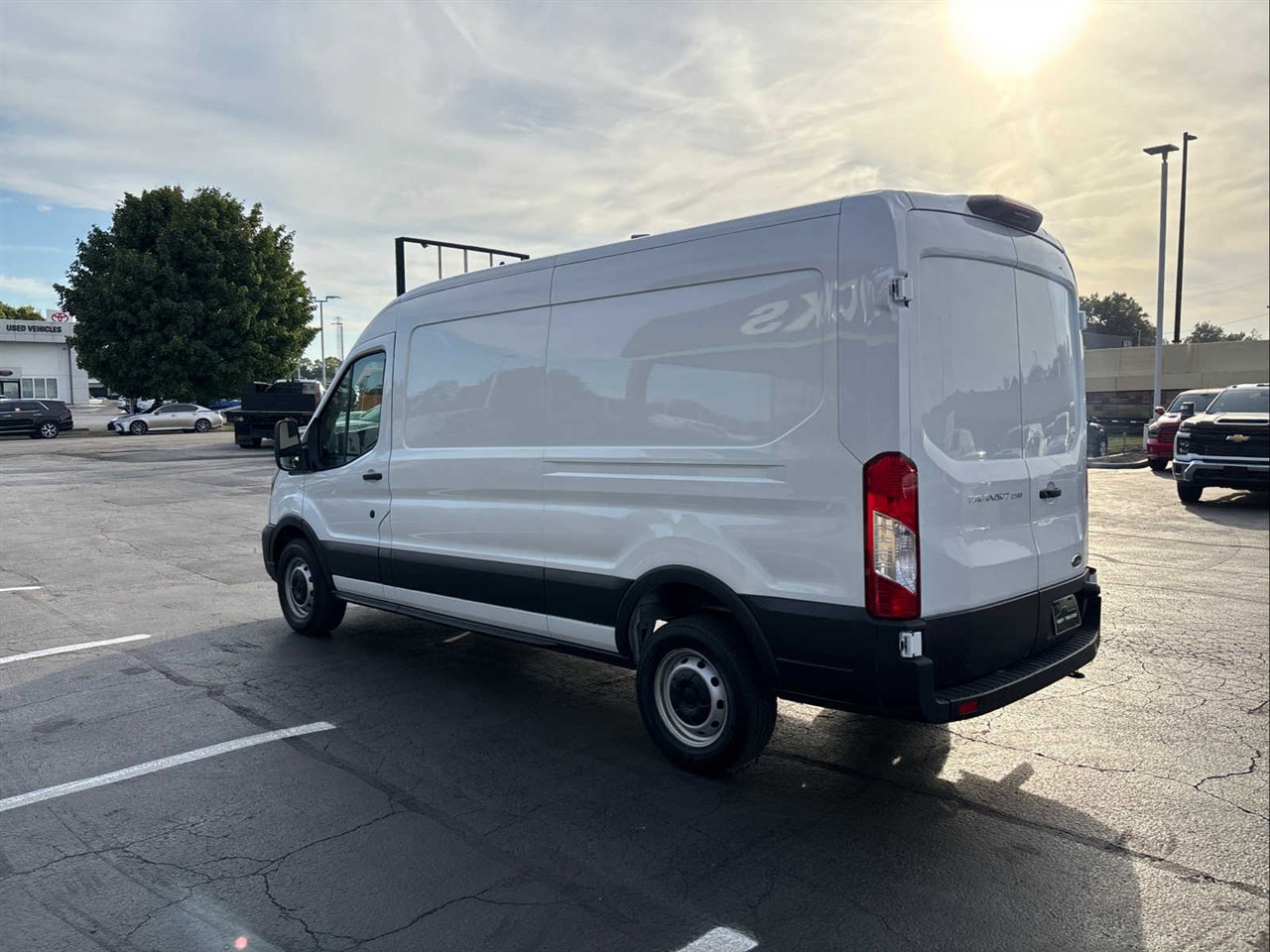 Used 2023 Ford Transit 250 Medium Roof image 6