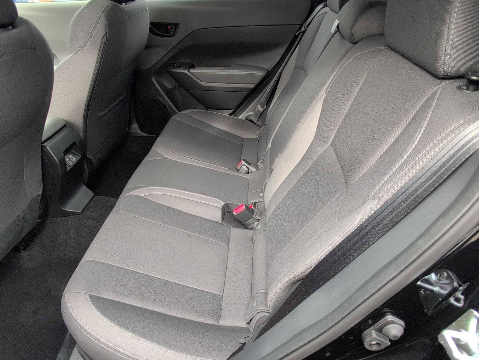 Used 2025 Subaru Crosstrek 2.0i Premium image 19