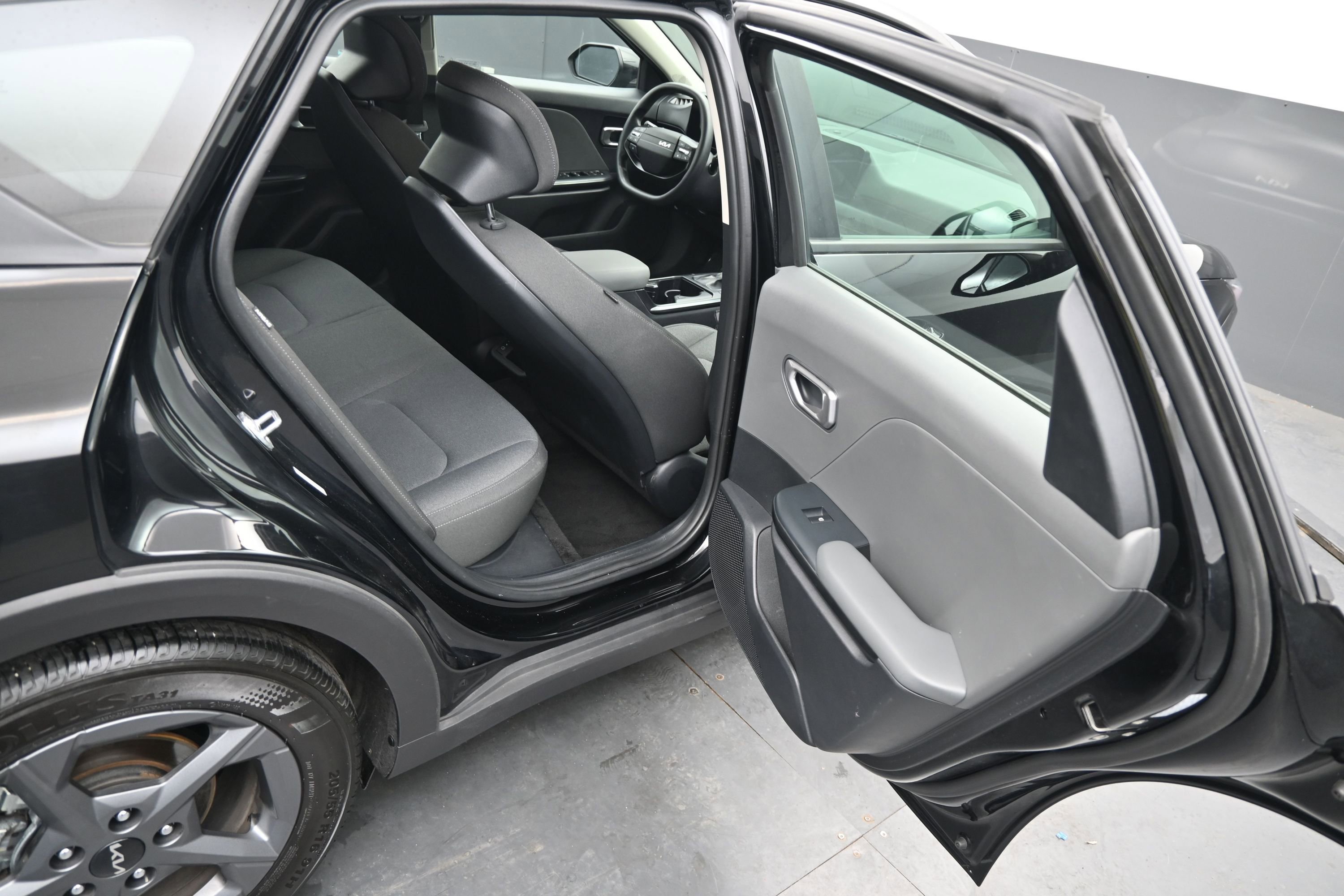 Used 2025 Kia K4 FWD image 12