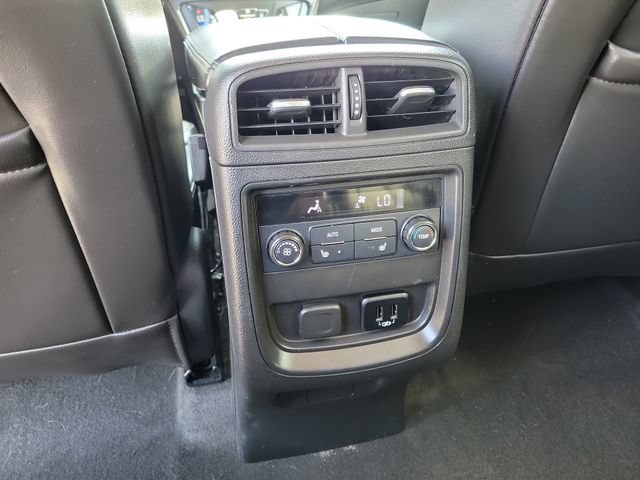 Used 2018 Buick Envision Essence FWD image 23