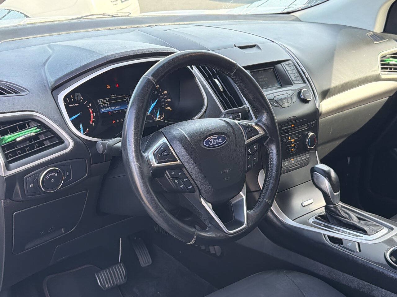 Used 2018 Ford Edge SEL AWD/4WD image 30