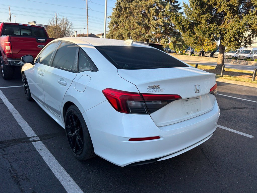 Used 2022 Honda Civic Sport image 2