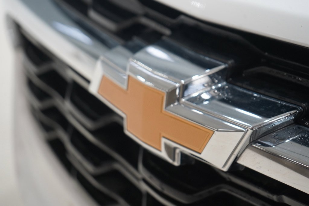 Used 2025 Chevrolet Trax LT FWD image 9