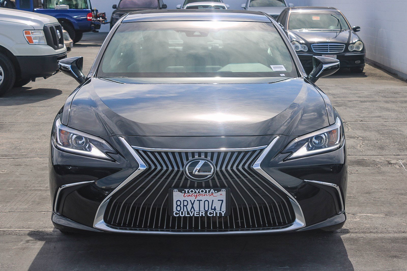 Used 2020 Lexus ES 350 w/ Premium Package image 2
