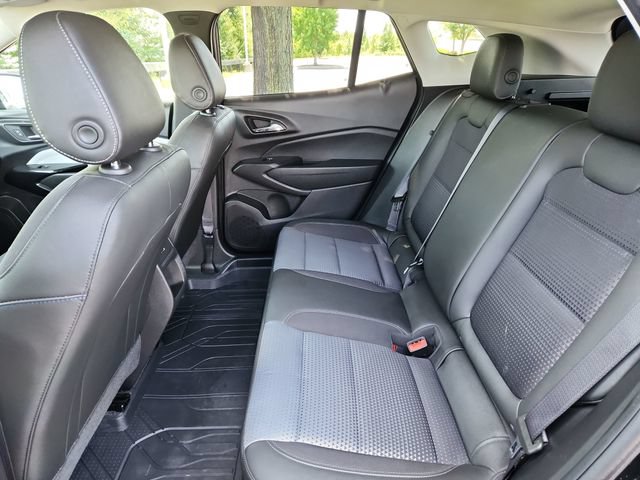 Used 2024 Chevrolet Trax LT w/ Driver Confidence Package FWD image 27
