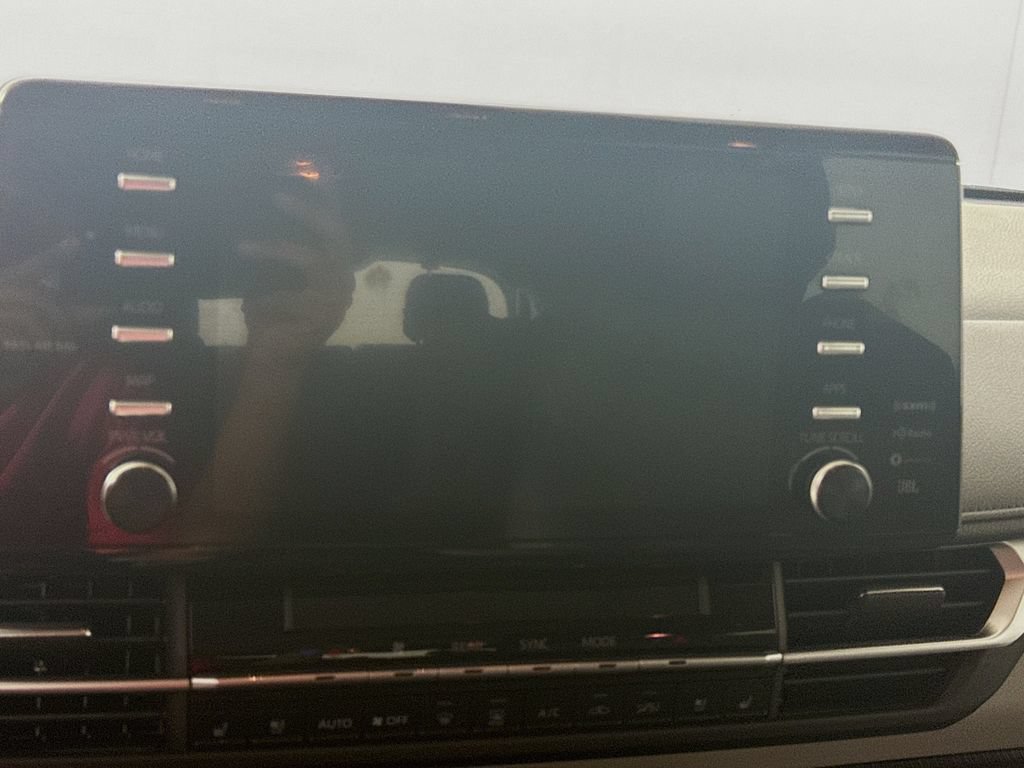 Certified 2023 Toyota Sienna Limited FWD image 14