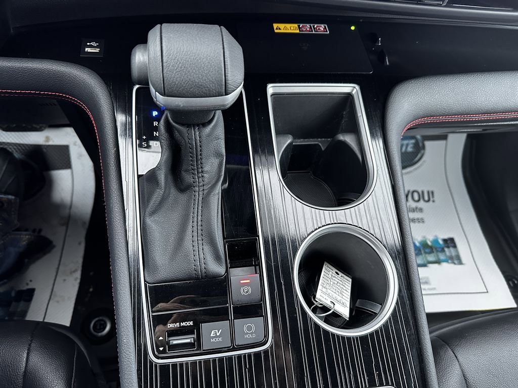 Used 2025 Toyota Sienna XSE image 15