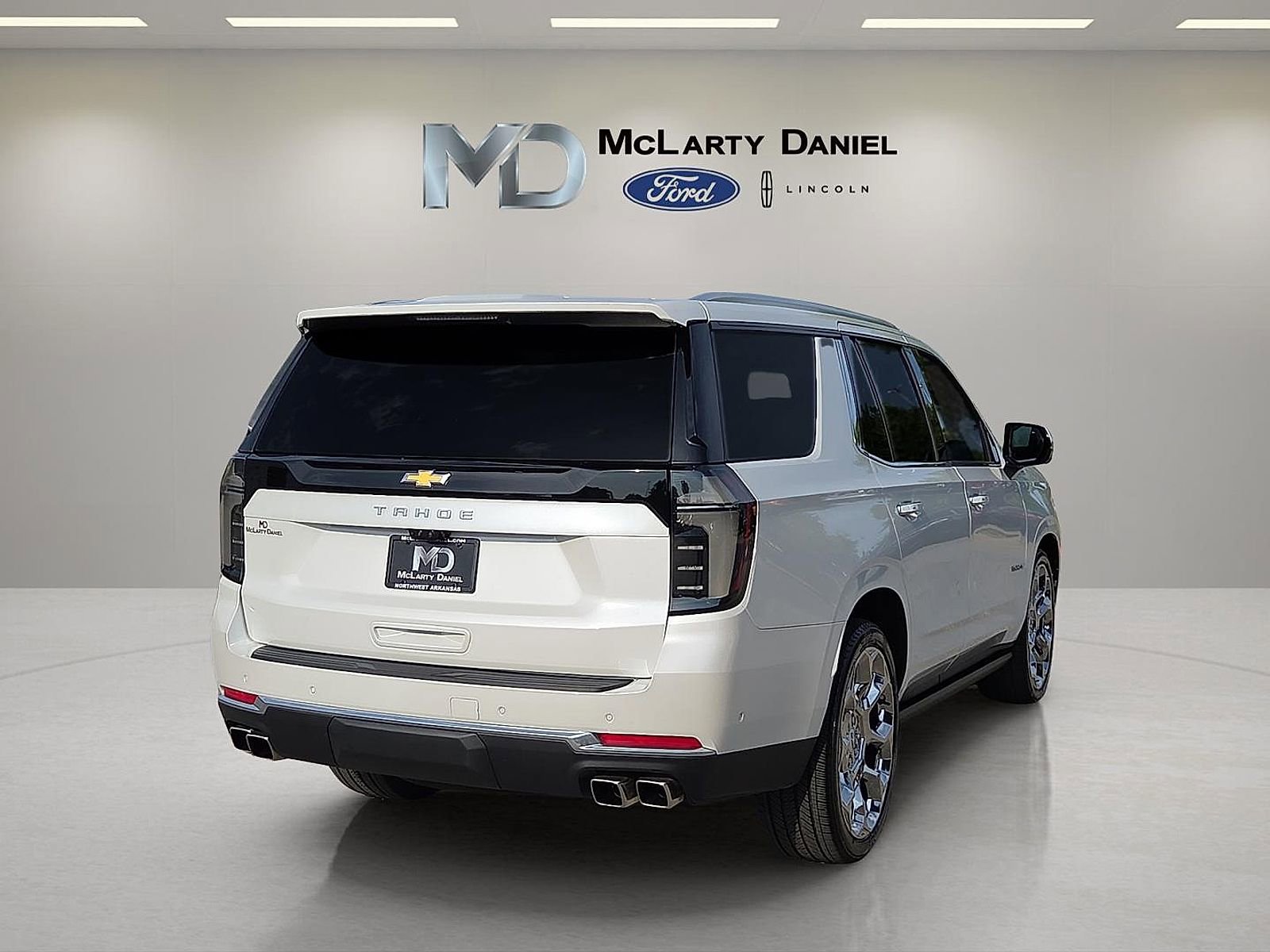 Used 2025 Chevrolet Tahoe High Country AWD/4WD image 5