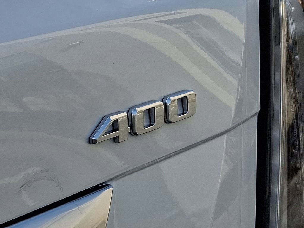 New 2026 Cadillac XT5 Sportv w/ LPO, Floor Liner Package image 12