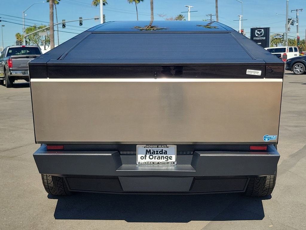 Used 2025 Tesla Cybertruck AWD Crew Cab image 24