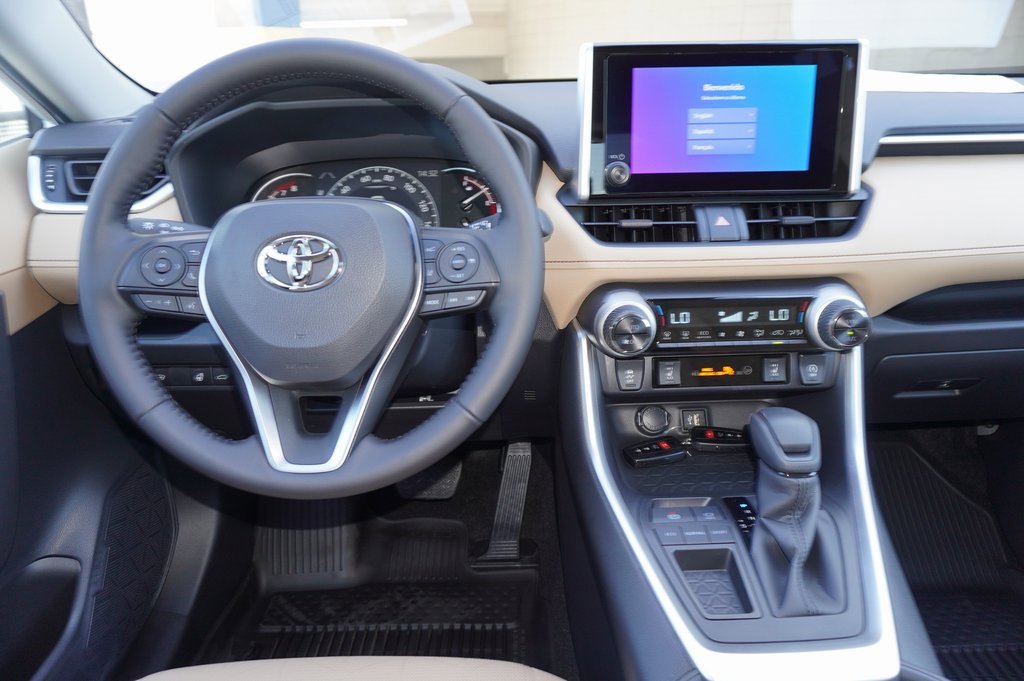 New 2025 Toyota RAV4 XLE image 8