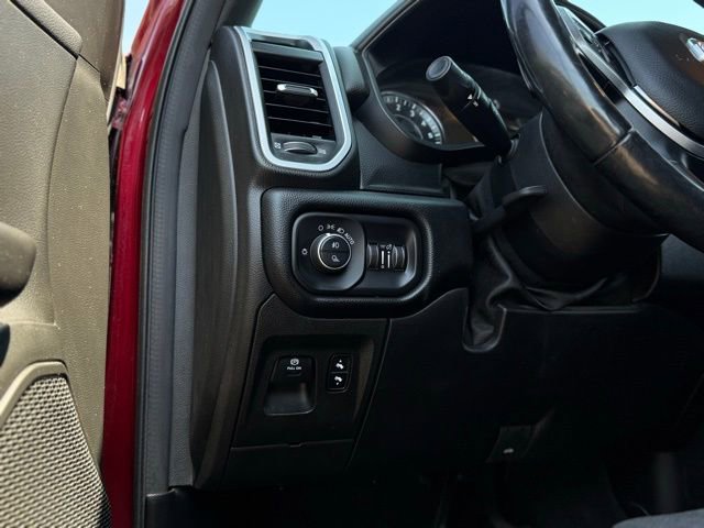Used 2019 RAM 1500 Big Horn AWD/4WD image 14