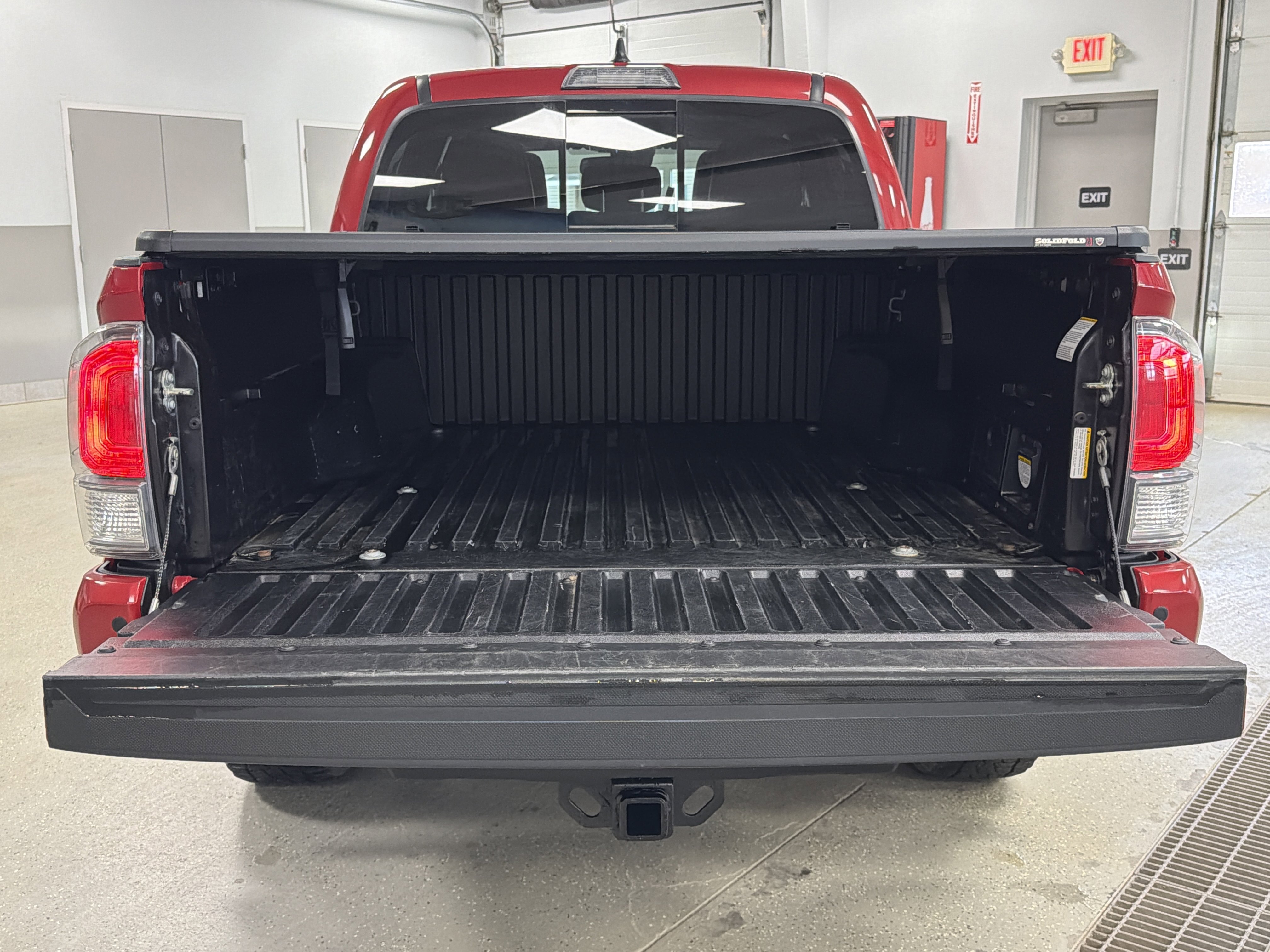 Used 2022 Toyota Tacoma TRD Off-Road w/ TRD Premium Off Road Package AWD/4WD image 29
