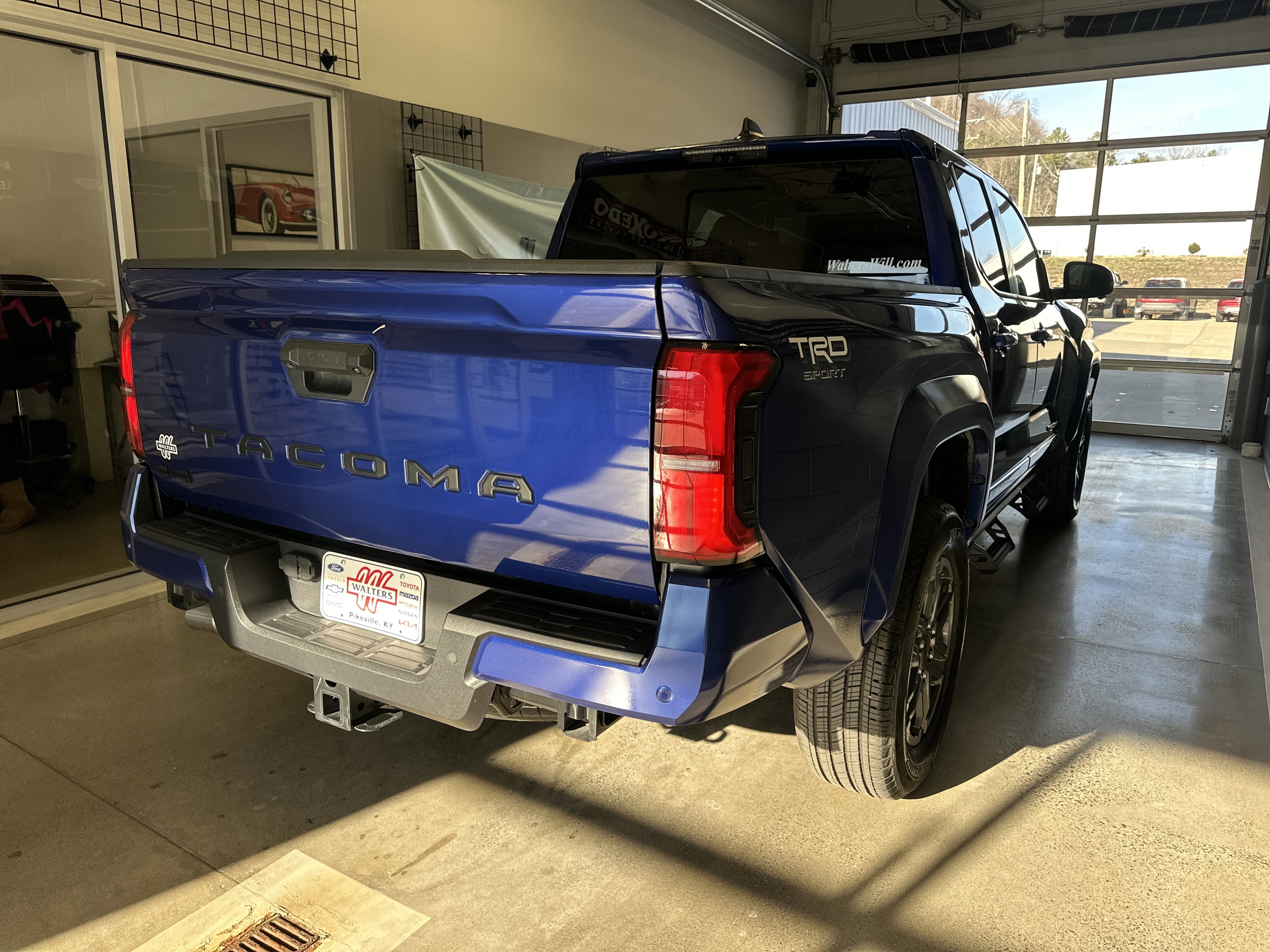 Used 2025 Toyota Tacoma TRD Sport image 2