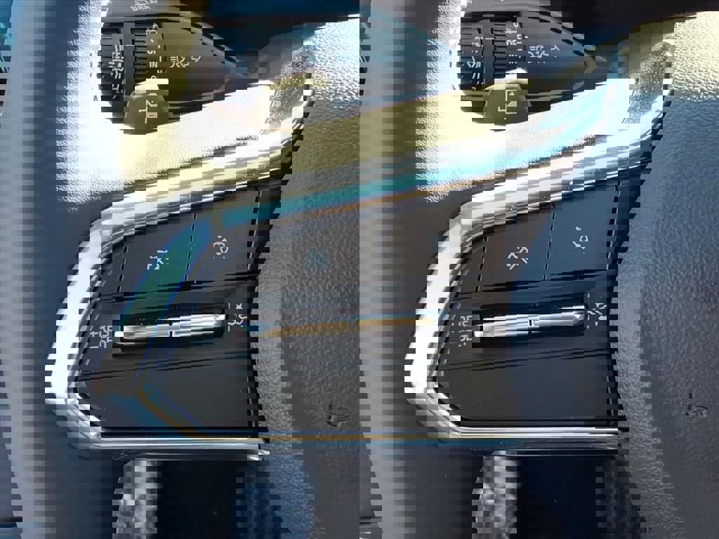 New 2026 Chevrolet Equinox EV LT image 17