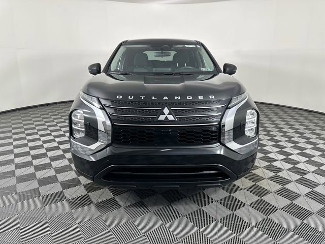 Used 2022 Mitsubishi Outlander ES image 13