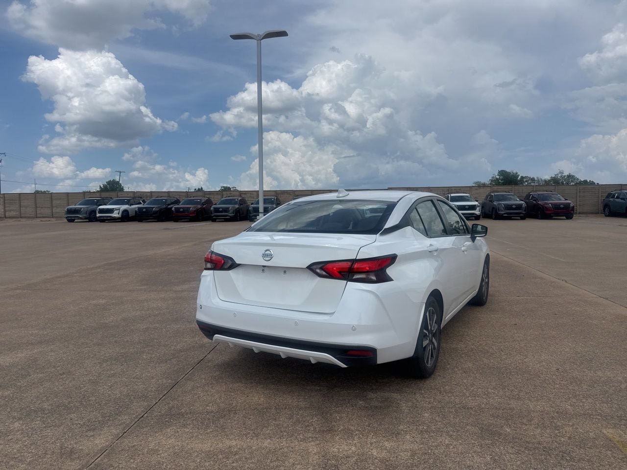 Certified 2022 Nissan Versa SV FWD image 16