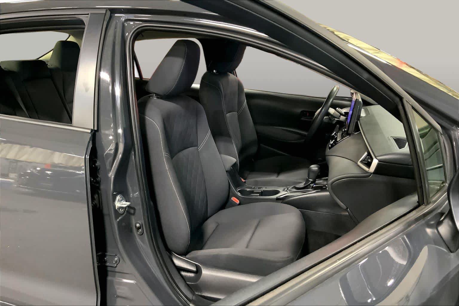 Used 2023 Toyota Corolla LE FWD image 9