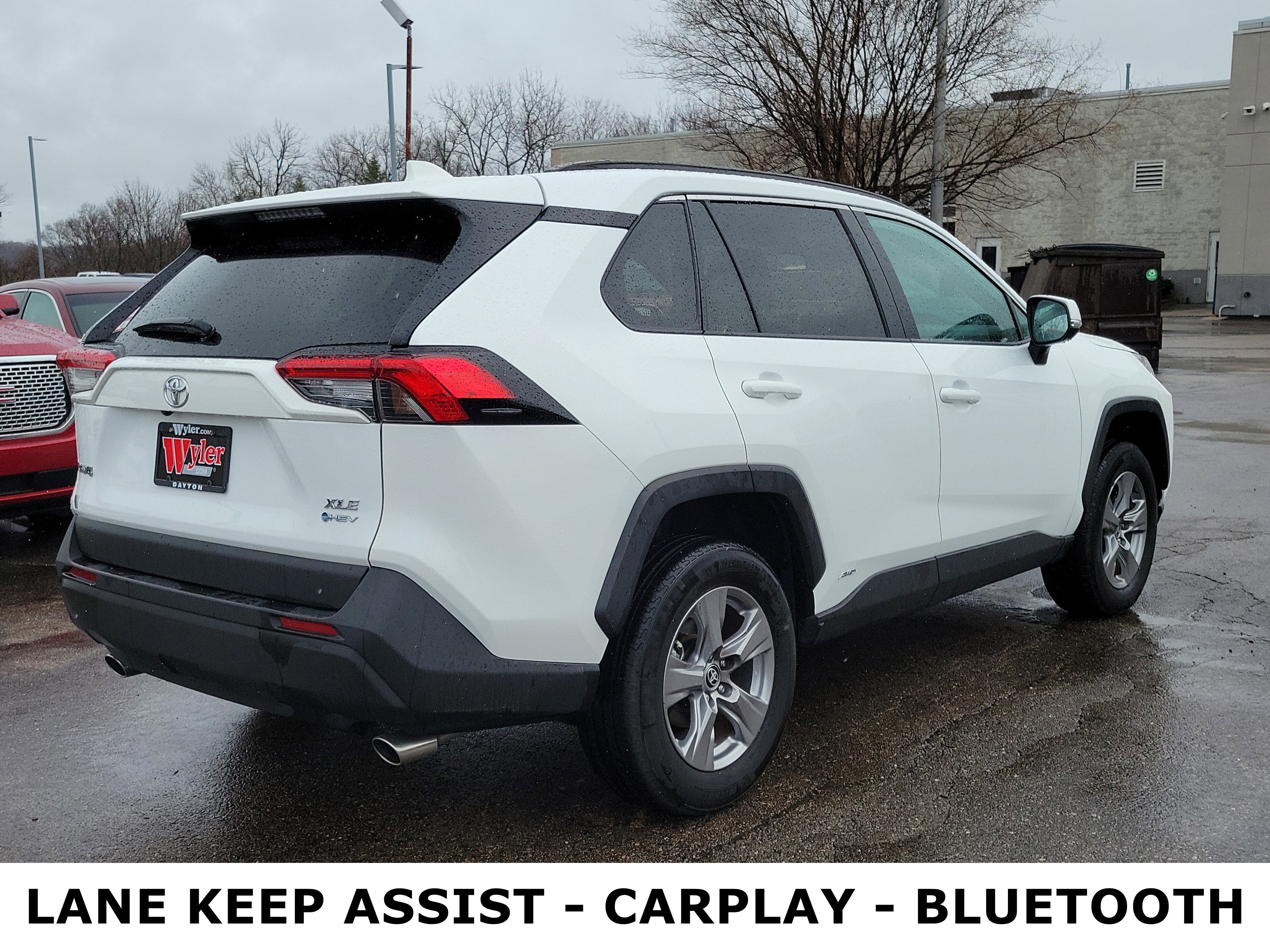 Used 2025 Toyota RAV4 XLE image 4