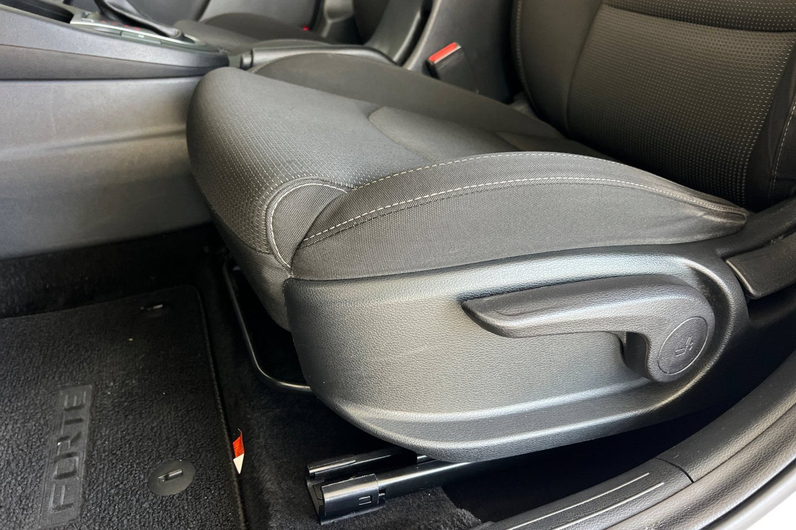 Used 2021 Kia Forte LXS FWD image 14