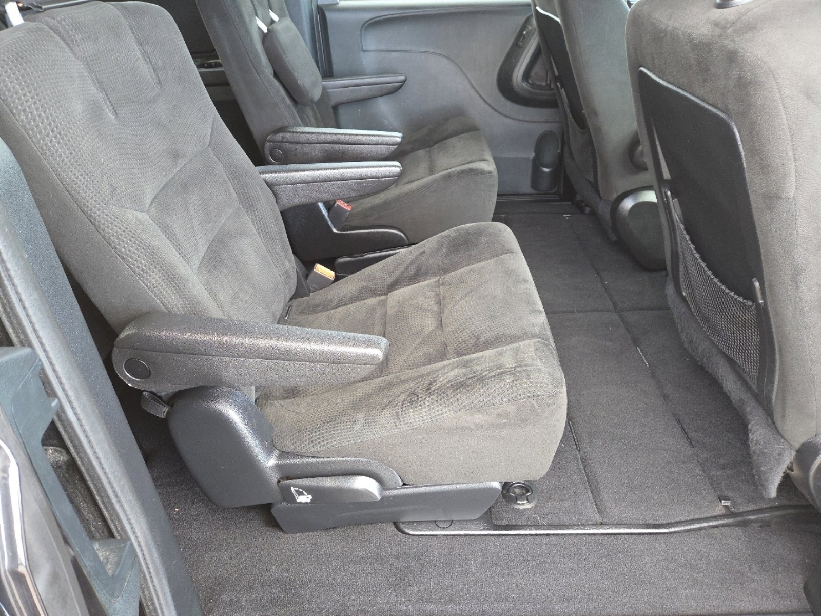 Used 2015 Dodge Grand Caravan SE w/ Quick Order Package 29E SE image 18