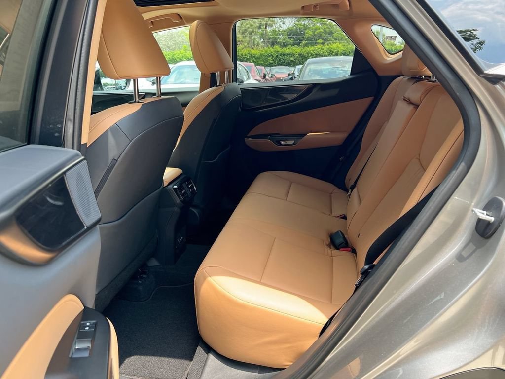 Certified 2025 Lexus NX 250 FWD w/ Accessory Package (Z1) image 19