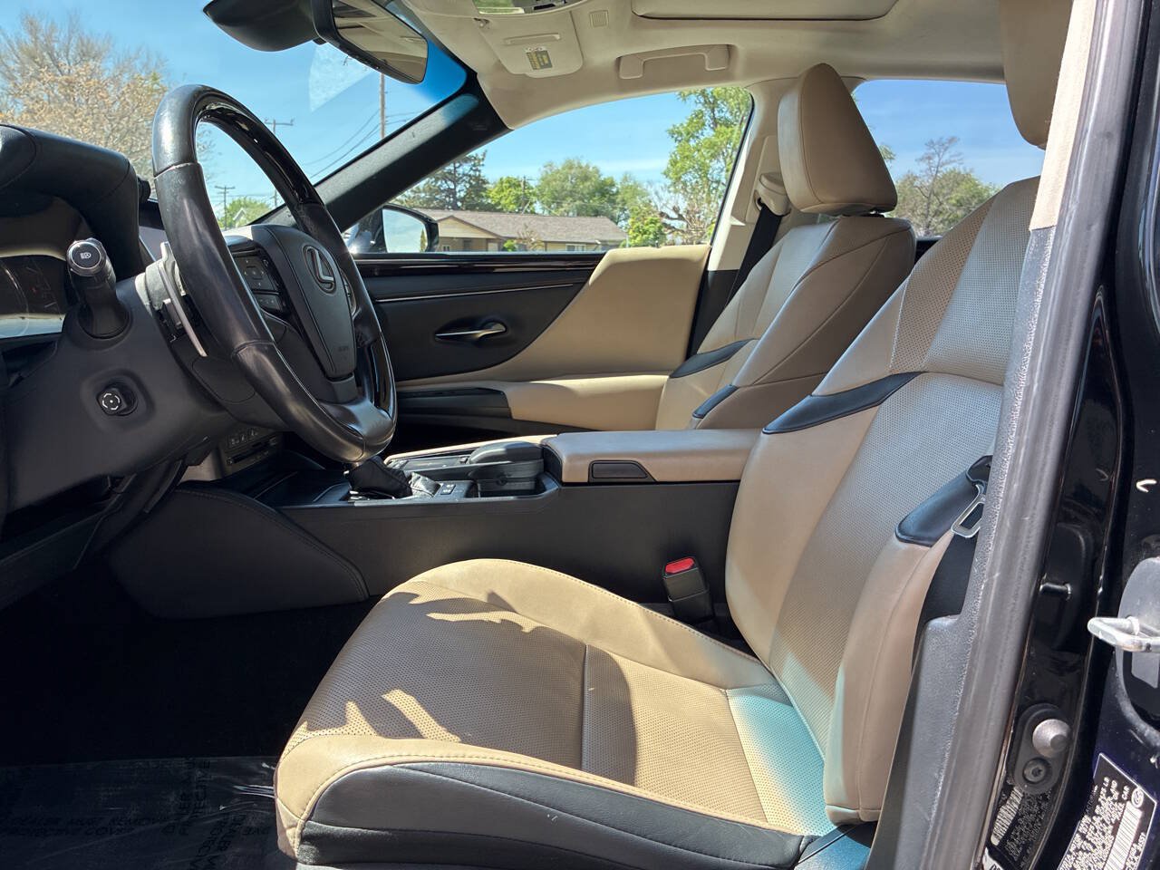 Used 2020 Lexus ES 300h w/ Premium Package FWD image 7